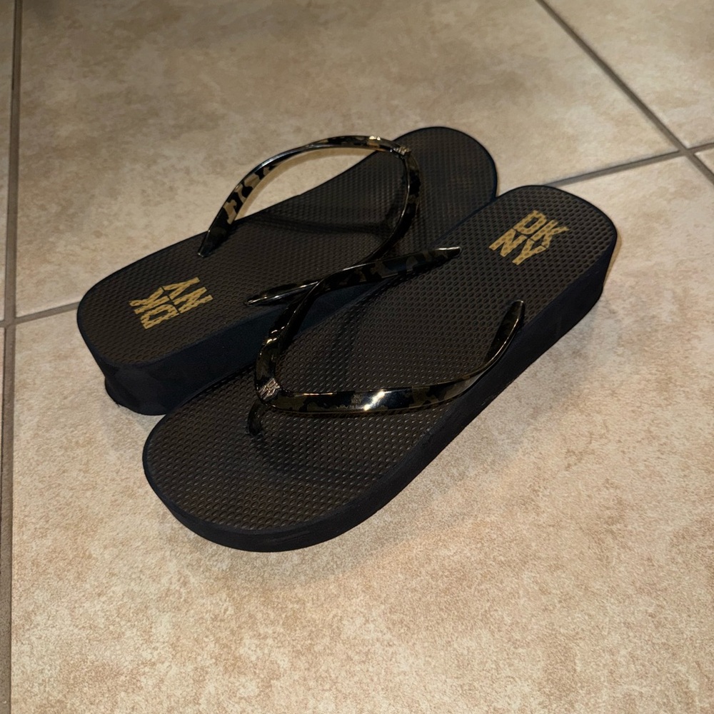 DKNY Vintage OG Black Gold Platform Sandals